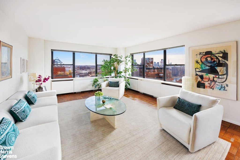 60 East End Avenue, Unit 21A