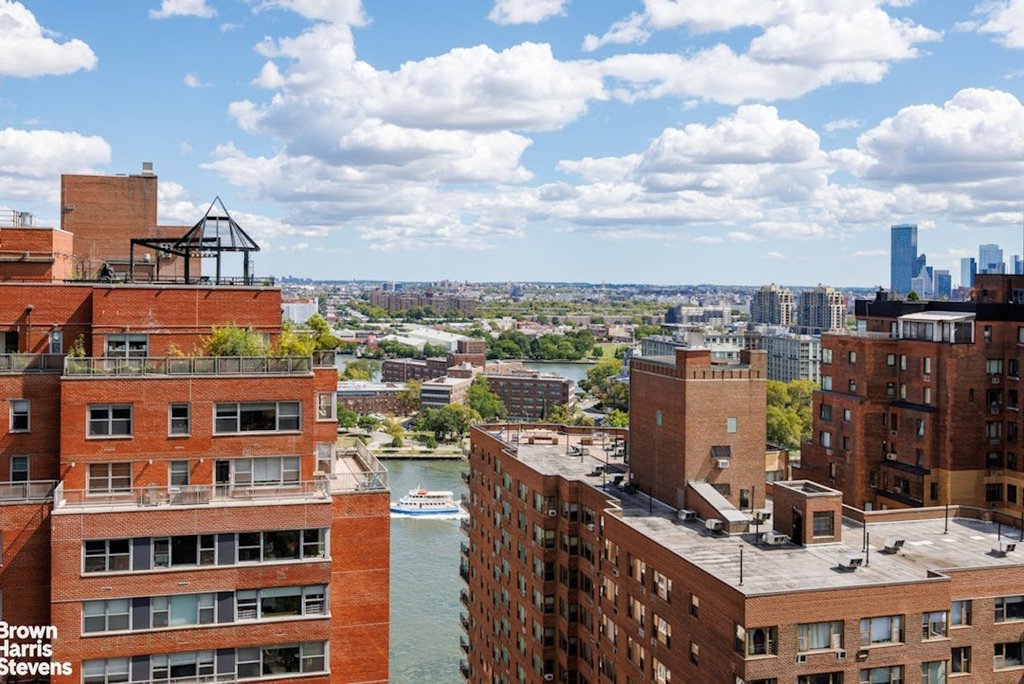 60 East End Avenue, Unit 21A photo 6