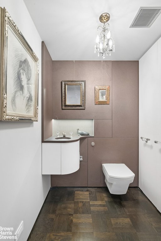 1050 Fifth Avenue, Unit 7C photo 9