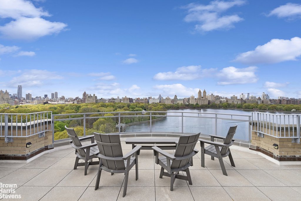 1050 Fifth Avenue, Unit 7C photo 11