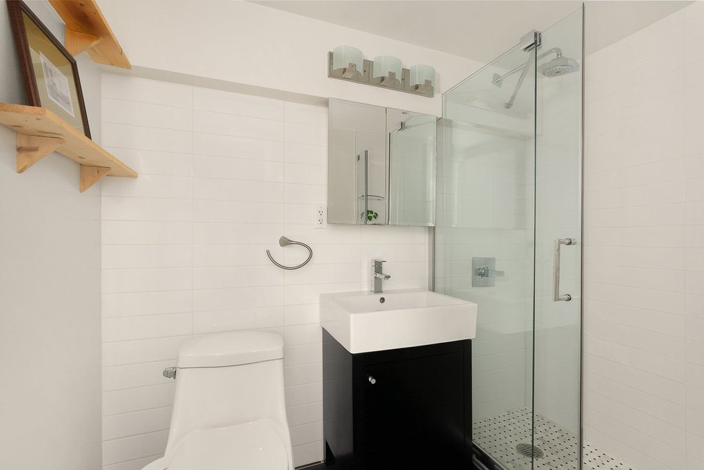 521A Greene Avenue, Unit 1 photo 11