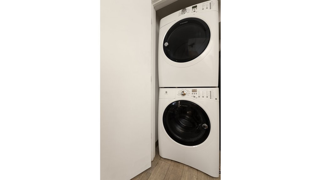 521A Greene Avenue, Unit 1 photo 12