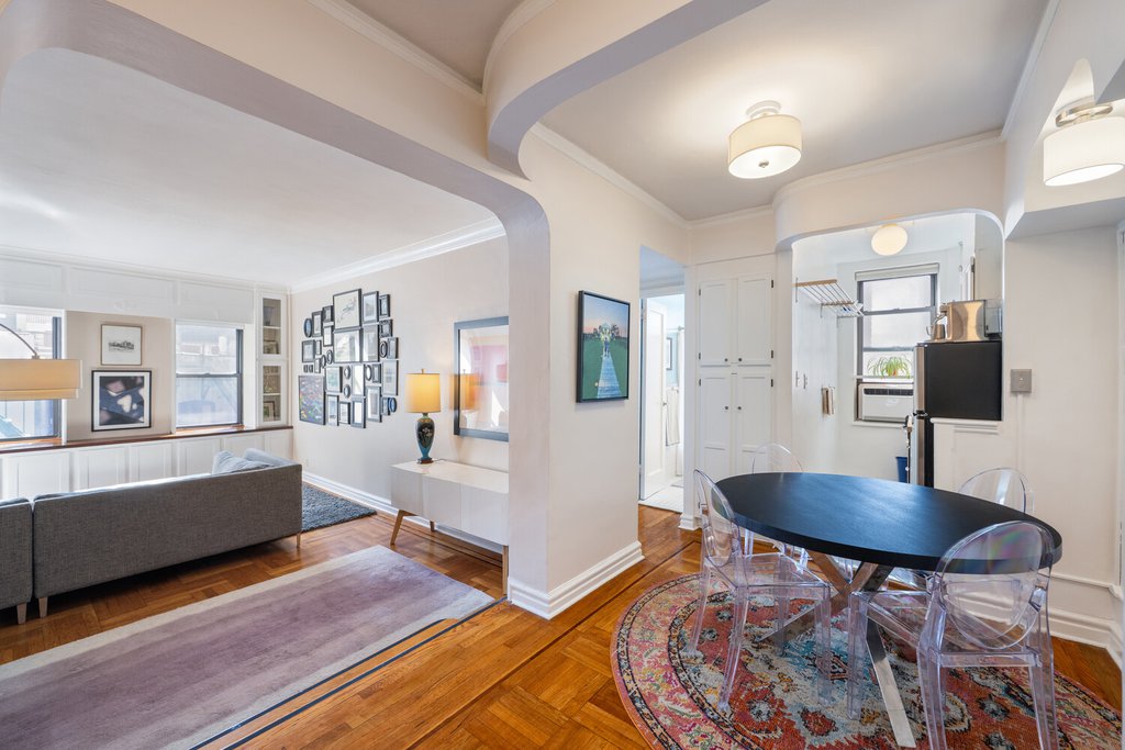 210 West 103rd Street, Unit 6B photo 5