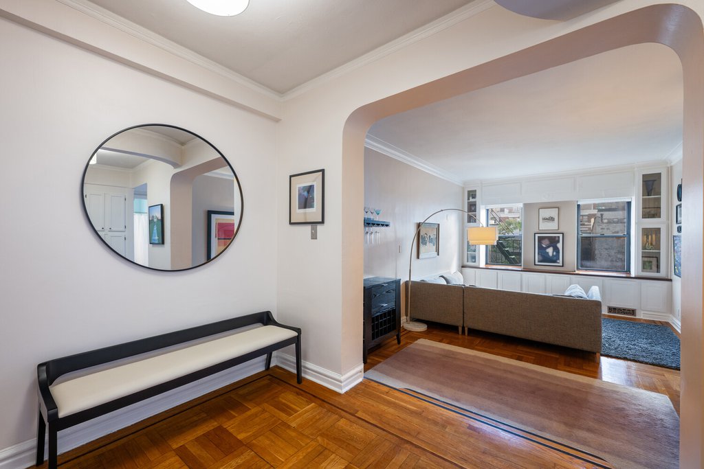 210 West 103rd Street, Unit 6B photo 6