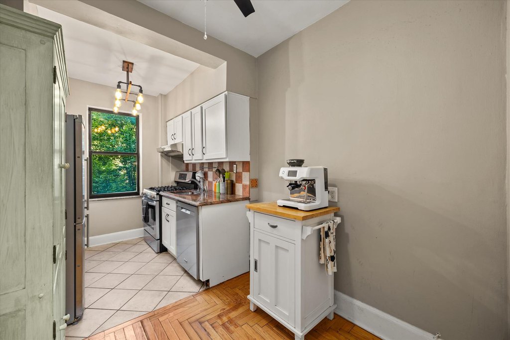 65 Park Terrace East, Unit C48 photo 13