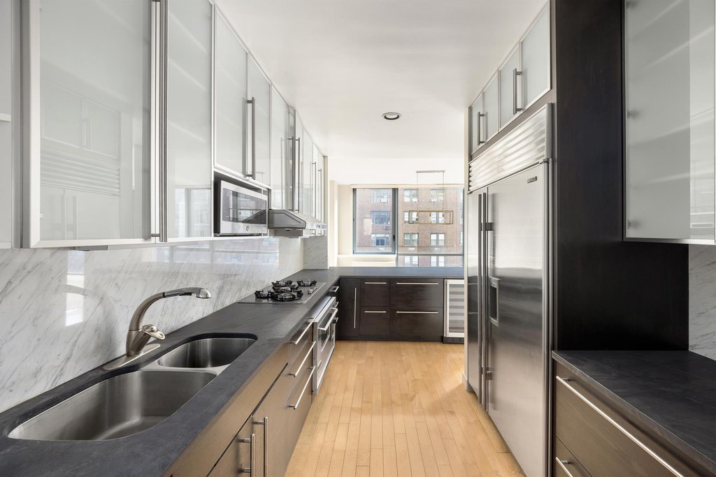 330 East 57th Street, Unit 12 photo 4
