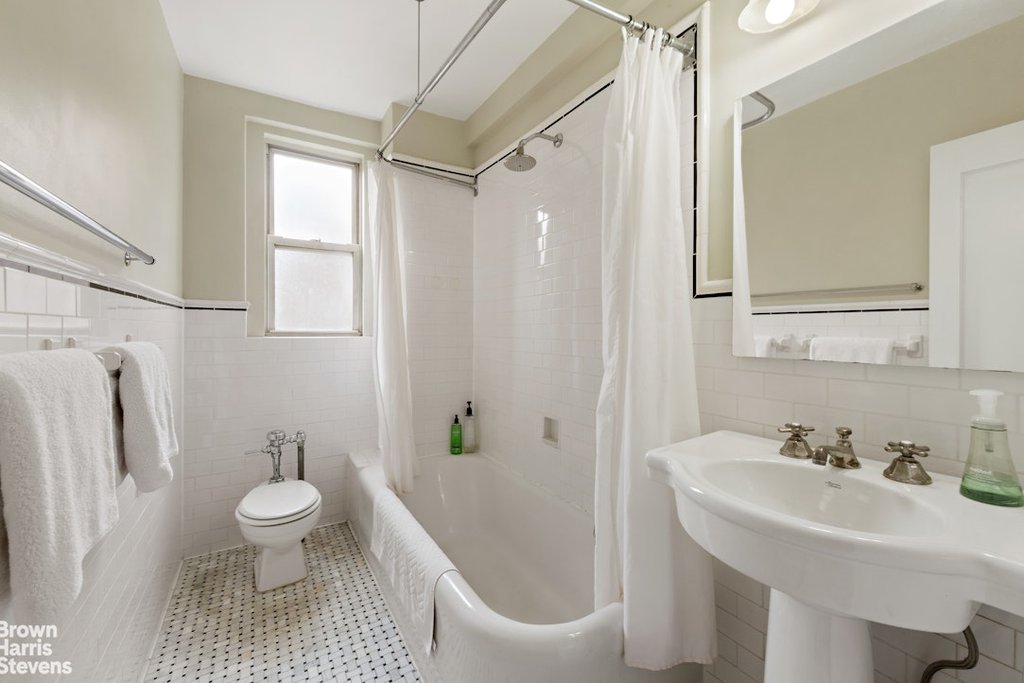 245 West 104th Street, Unit 6C photo 6