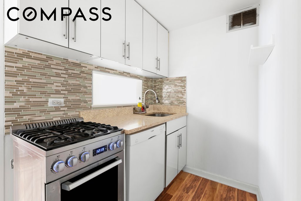 35 East 38th Street, Unit 12B photo 4