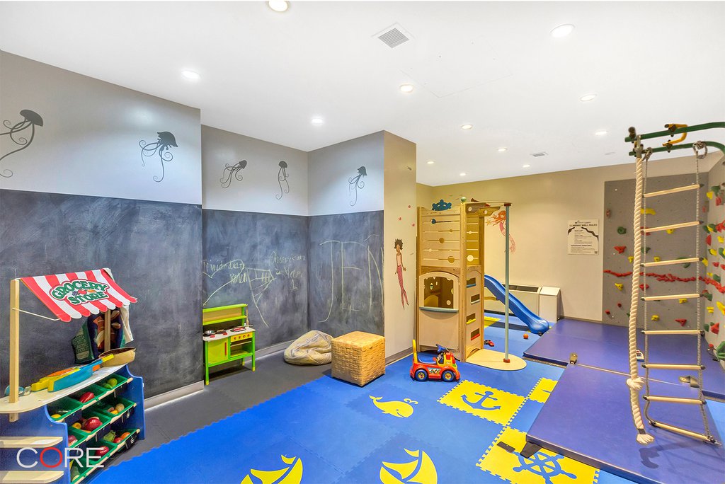 99 John Street, Unit 902 photo 9