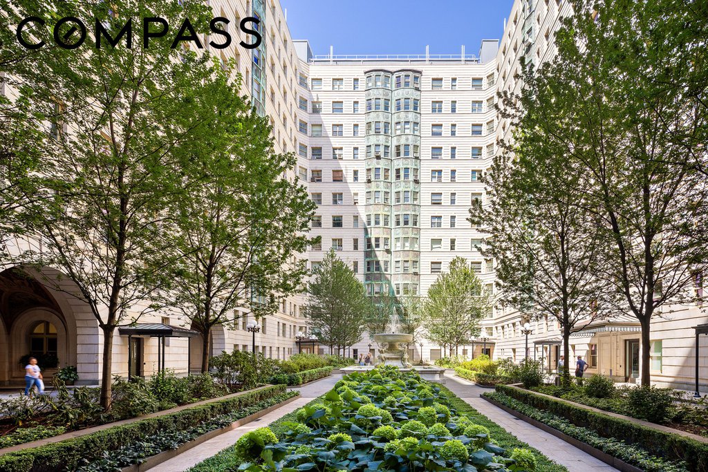 225 West 86th Street, Unit 910 photo 16