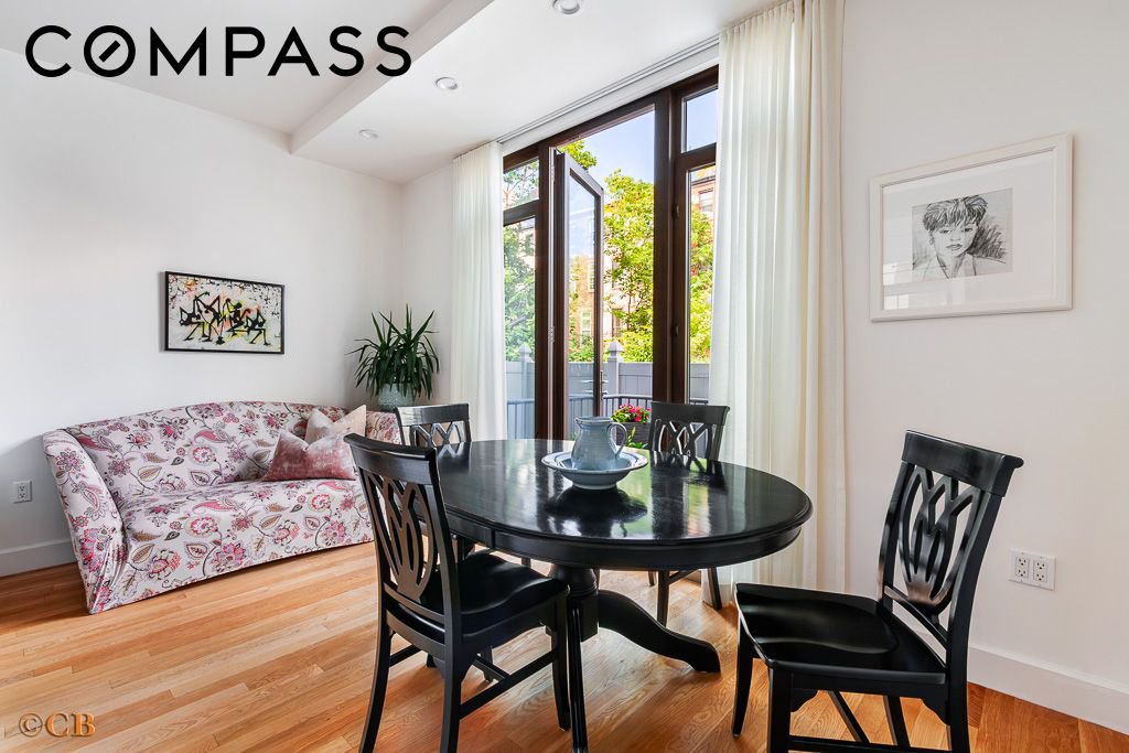 315 Gates Avenue, Unit 1F photo 2