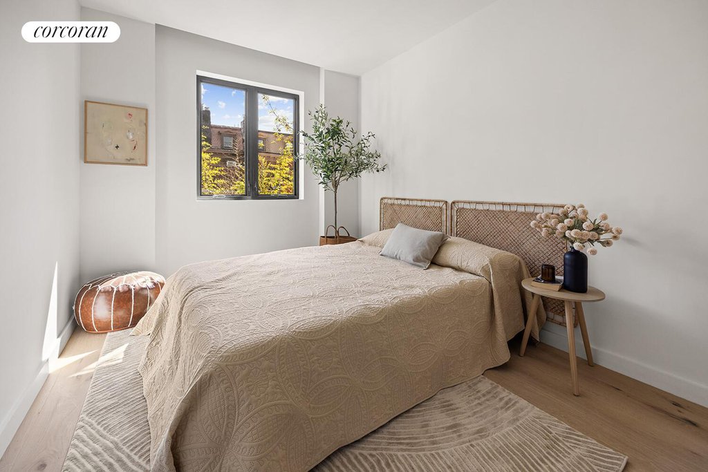 654 Jefferson Avenue, Unit 2B photo 9