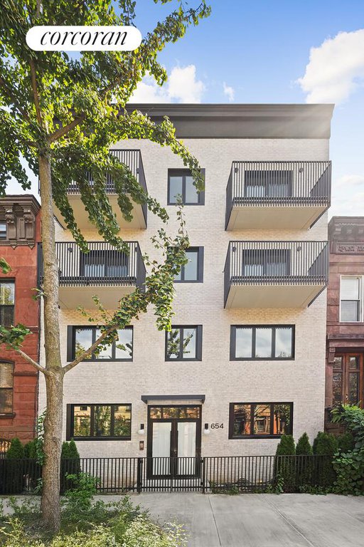 654 Jefferson Avenue, Unit 2B photo 12