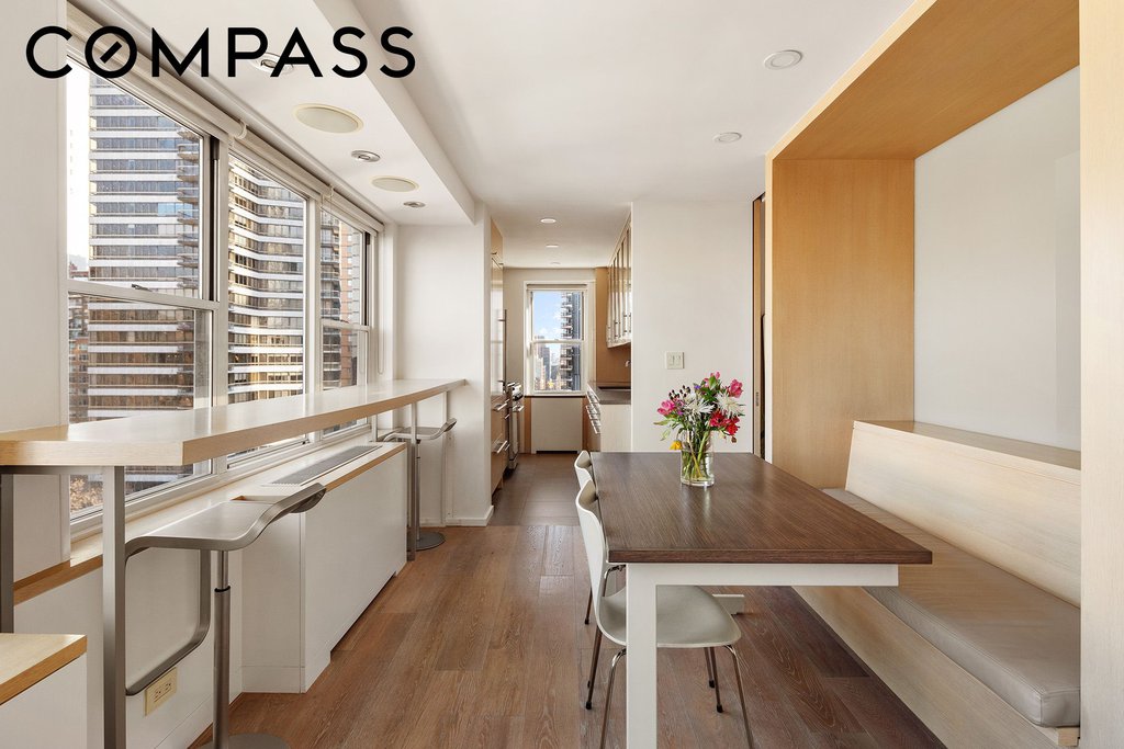 150 East 61st Street, Unit 16D