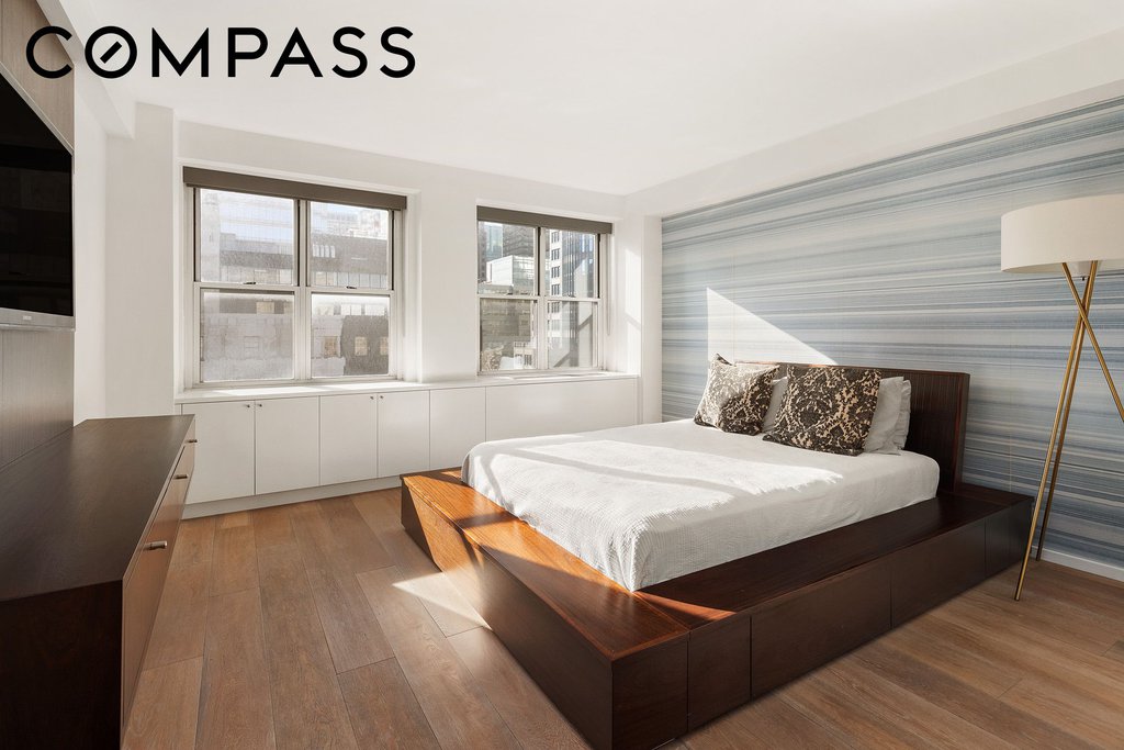 150 East 61st Street, Unit 16D photo 5