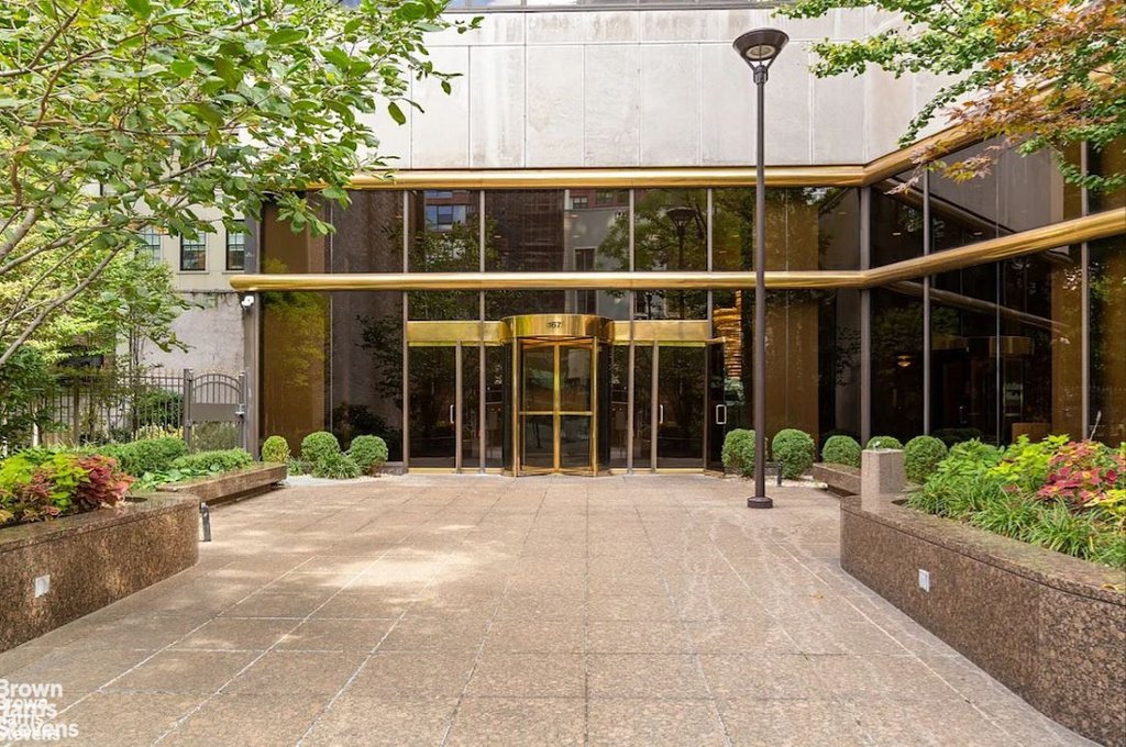 167 East 61st Street, Unit 26B photo 13