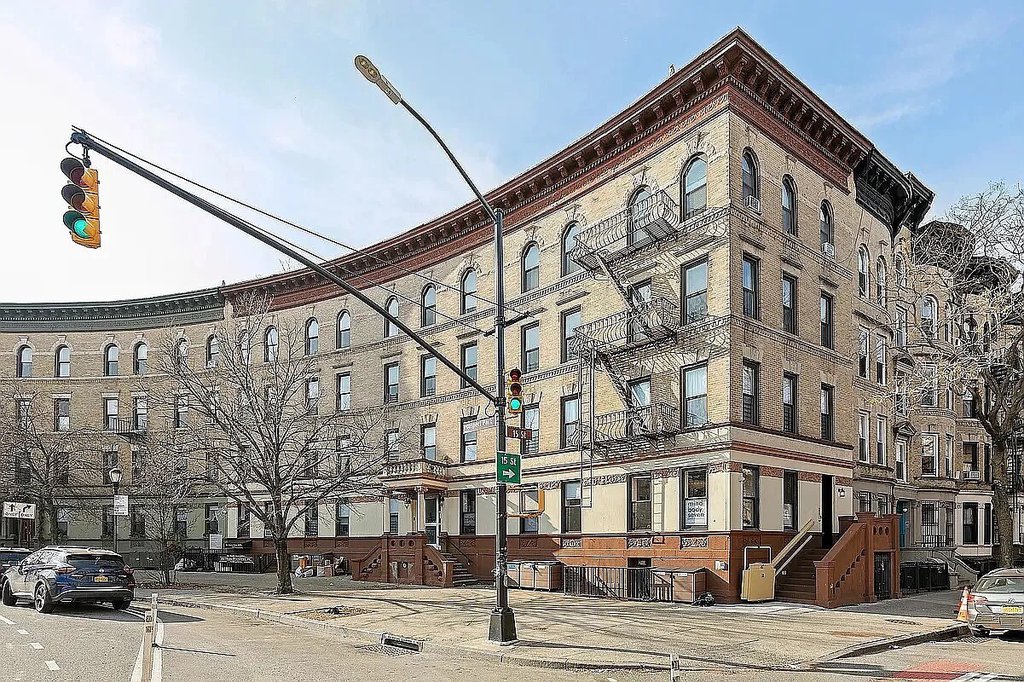 200 PROSPECT PARK West, Unit 2R photo 10