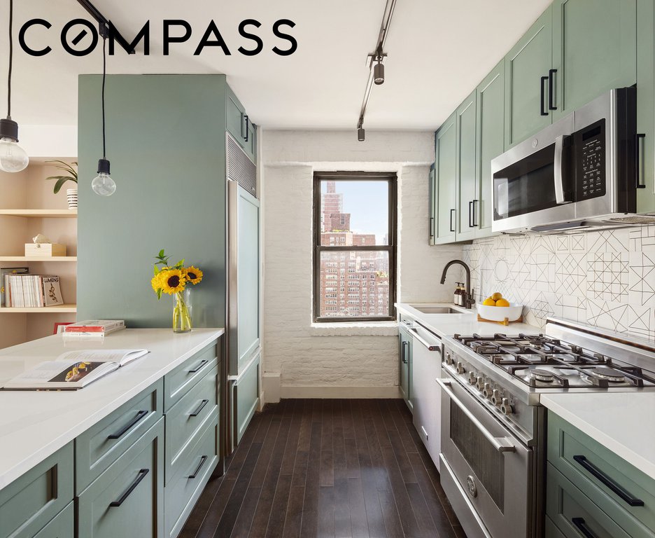 399 East 72nd Street, Unit 16H photo 5