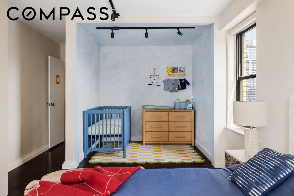 399 East 72nd Street, Unit 16H photo 8