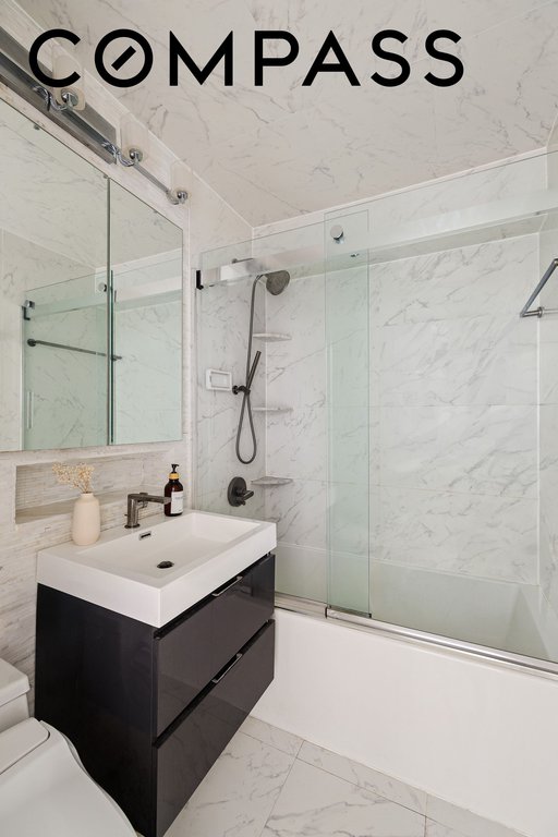 399 East 72nd Street, Unit 16H photo 9