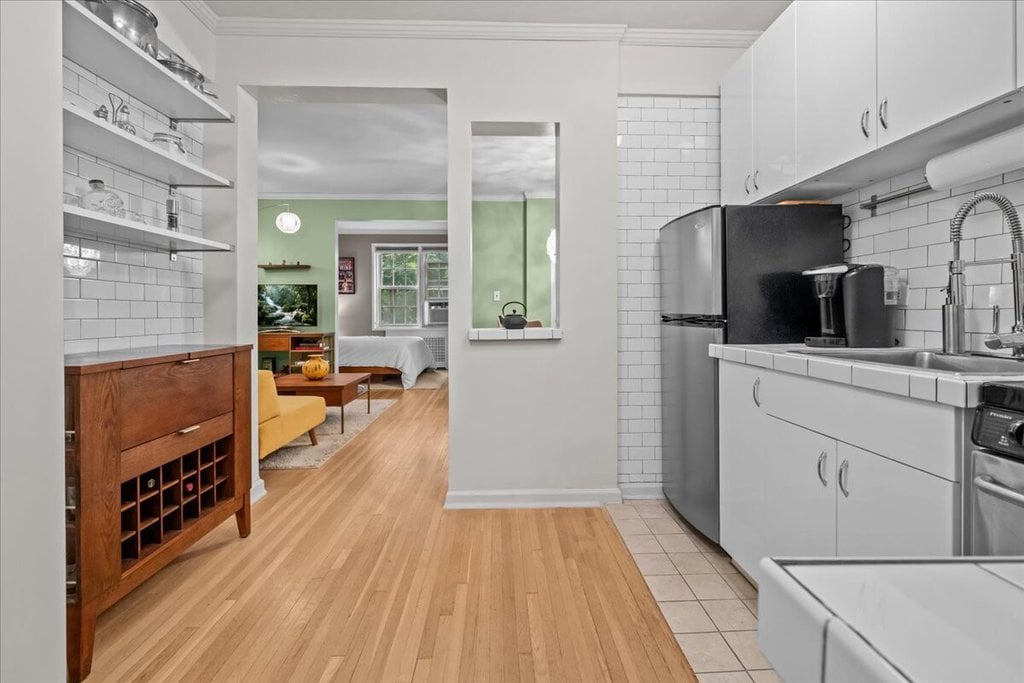 1125 Lorimer Street, Unit 2J