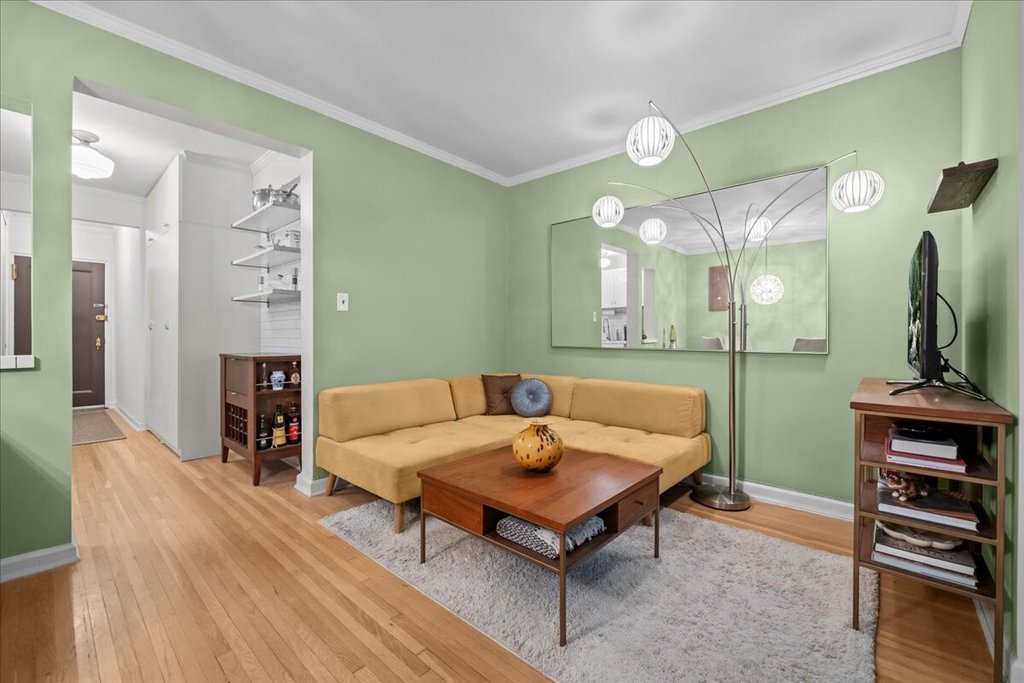 1125 Lorimer Street, Unit 2J photo 4