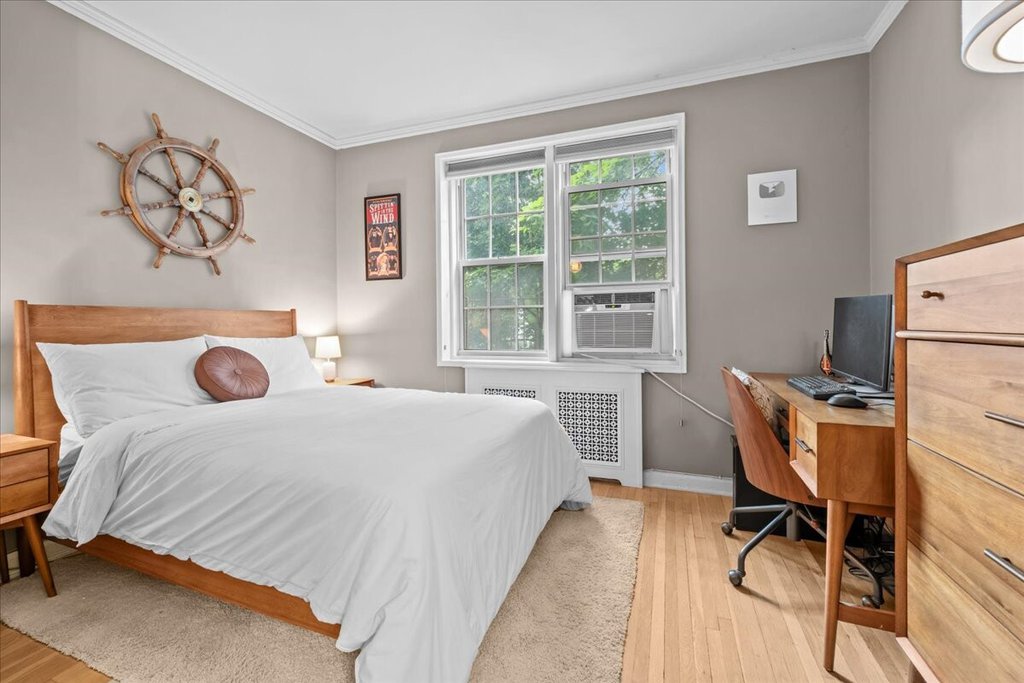 1125 Lorimer Street, Unit 2J photo 6