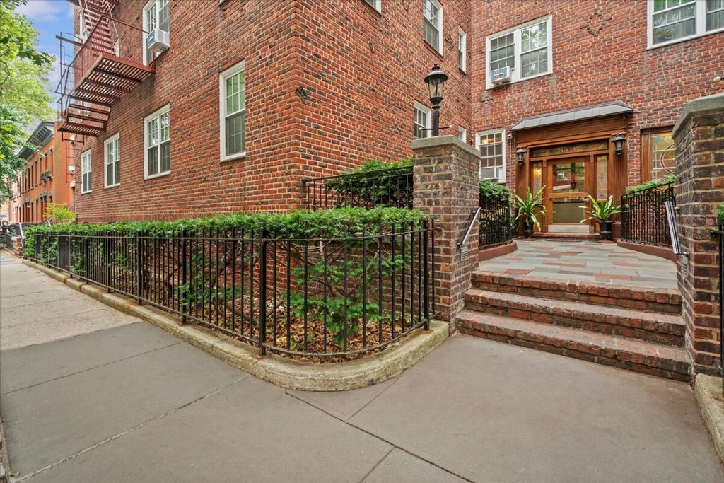1125 Lorimer Street, Unit 2J photo 13