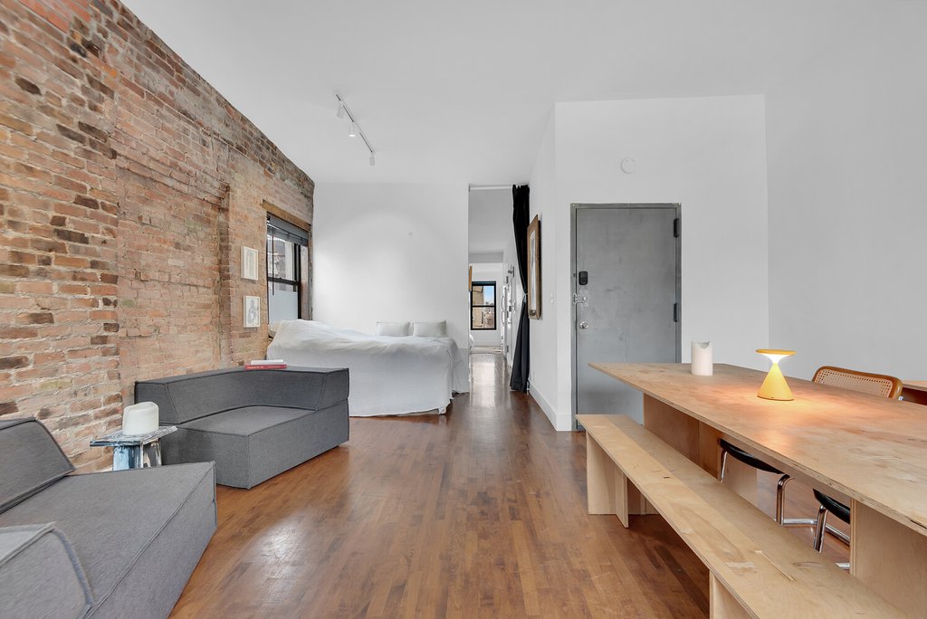 305 East 4th Street, Unit 5 photo 2