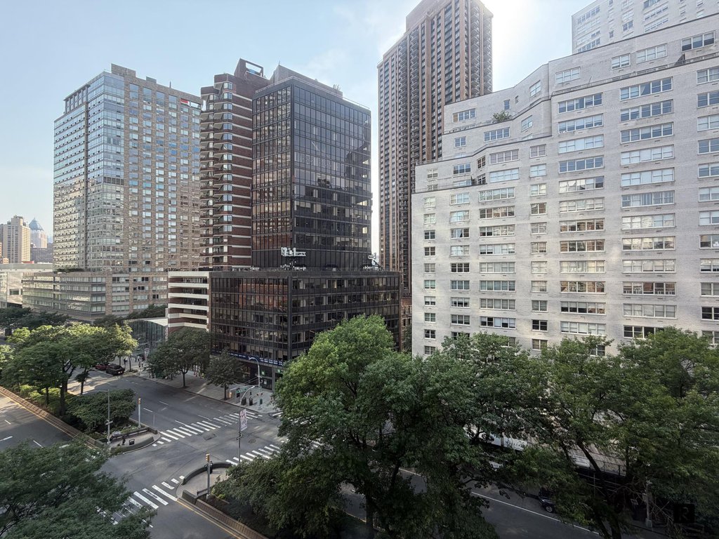 140 West 69th Street, Unit 72C photo 8