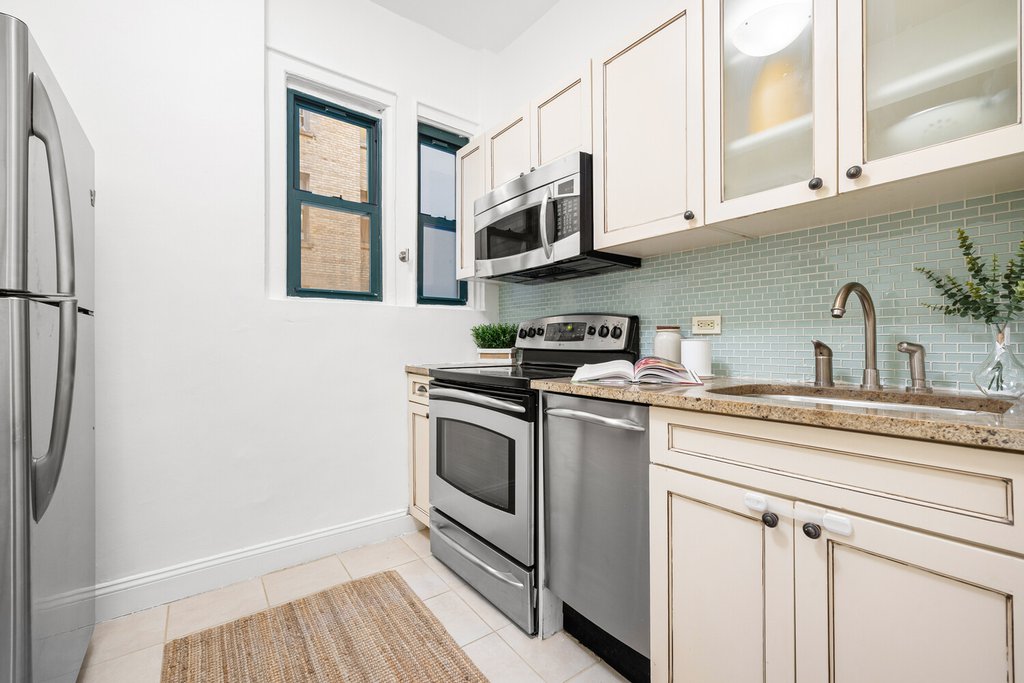 65 West 95th Street, Unit APTG photo 5