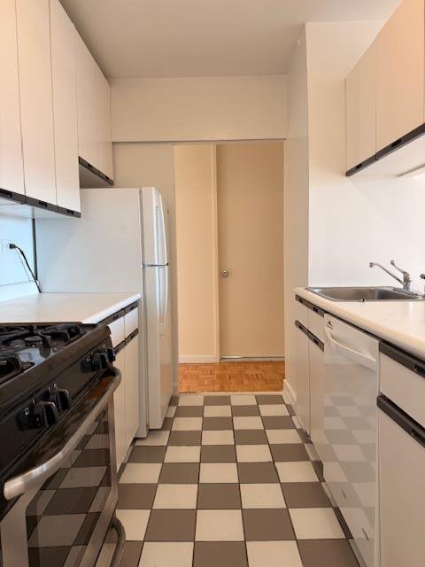 500 West 43rd Street, Unit 20HJ photo 4