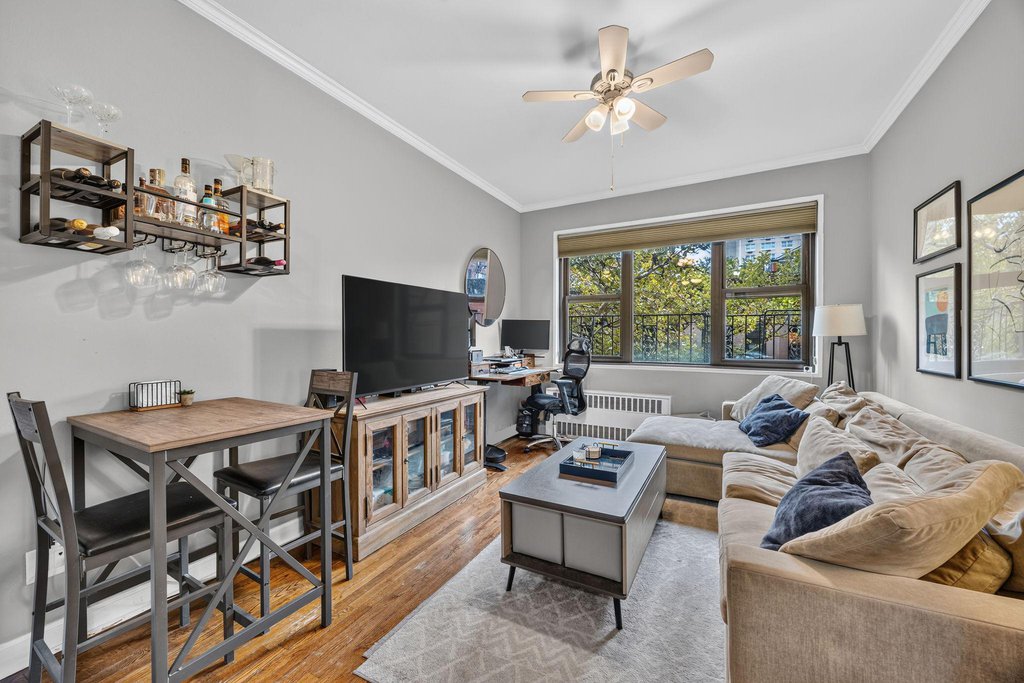 444 East 87th Street, Unit 4B photo 2