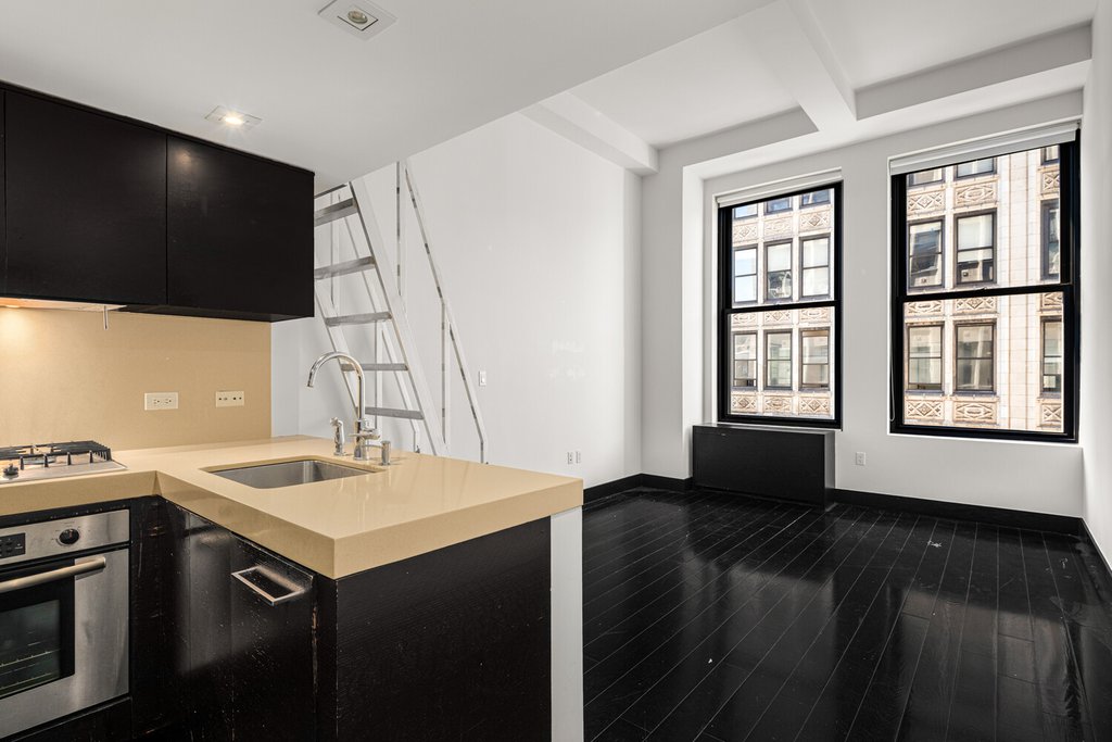 254 Park Avenue South, Unit 9G