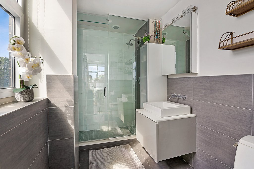 450 Manhattan Avenue, Unit 4A photo 6