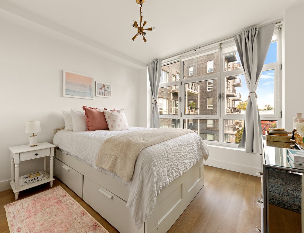 450 Manhattan Avenue, Unit 4A photo 7
