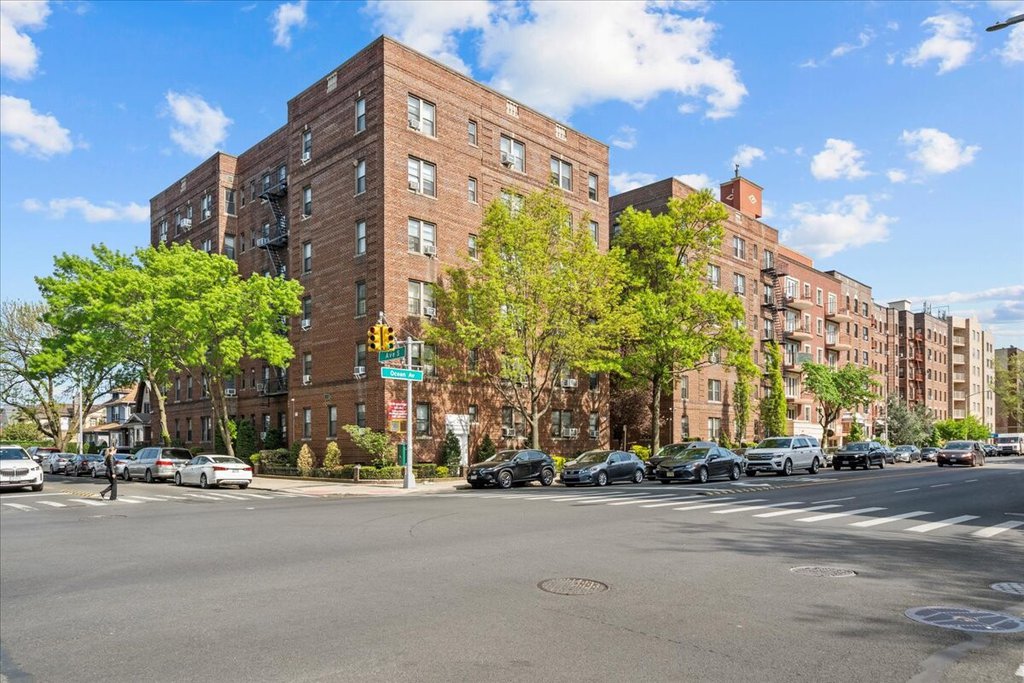 2375 Ocean Avenue, Unit 5D