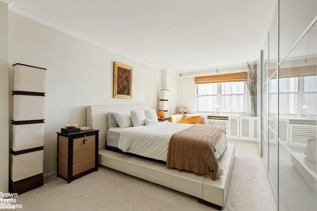 1175 York Avenue, Unit 15H photo 5