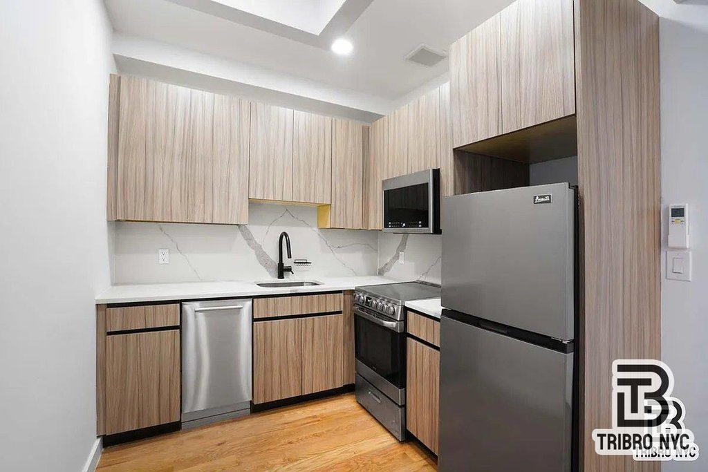 215 South 4th Street, Unit 5 photo 4