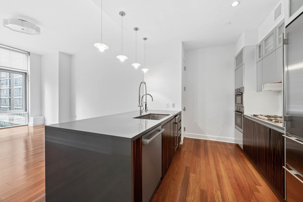 243 West 60th Street, Unit 2B photo 5
