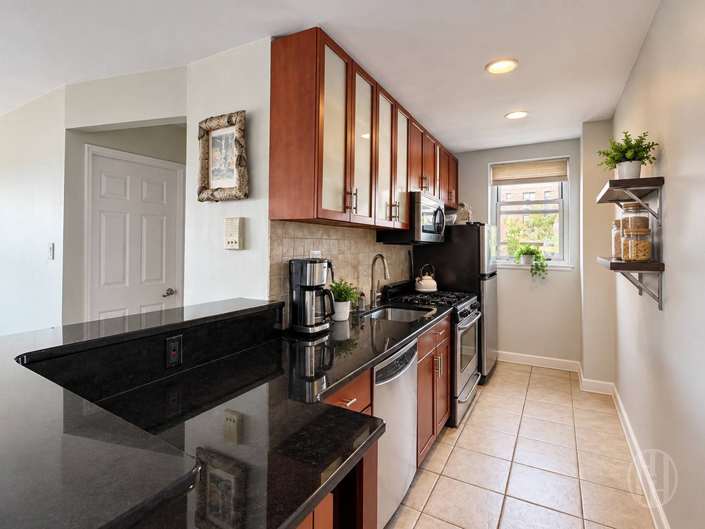50-15 39th Street, Unit 4d photo 11