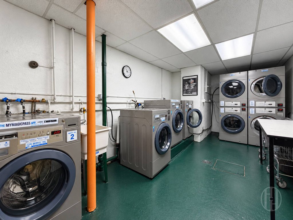 50-15 39th Street, Unit 4d photo 15