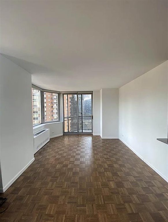500 West 43rd Street, Unit 27E photo 3