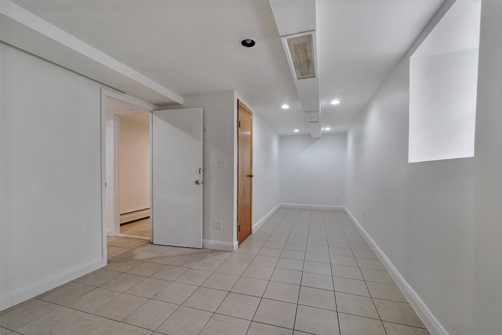 30-92 42nd Street – For Sale photo 27