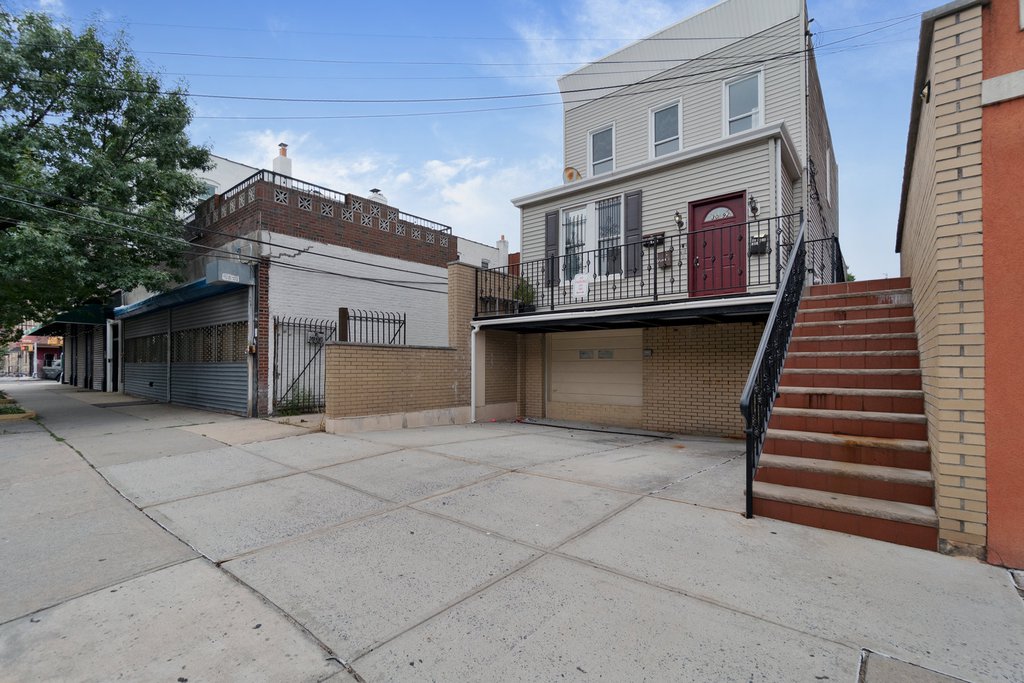 30-92 42nd Street – For Sale photo 14