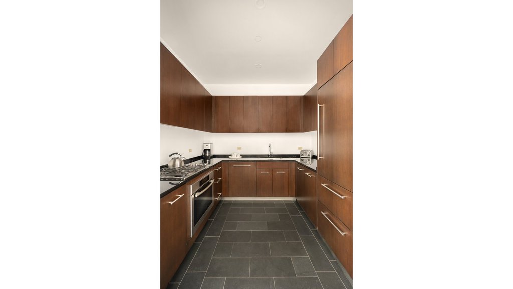 40 Broad Street, Unit 22F photo 3