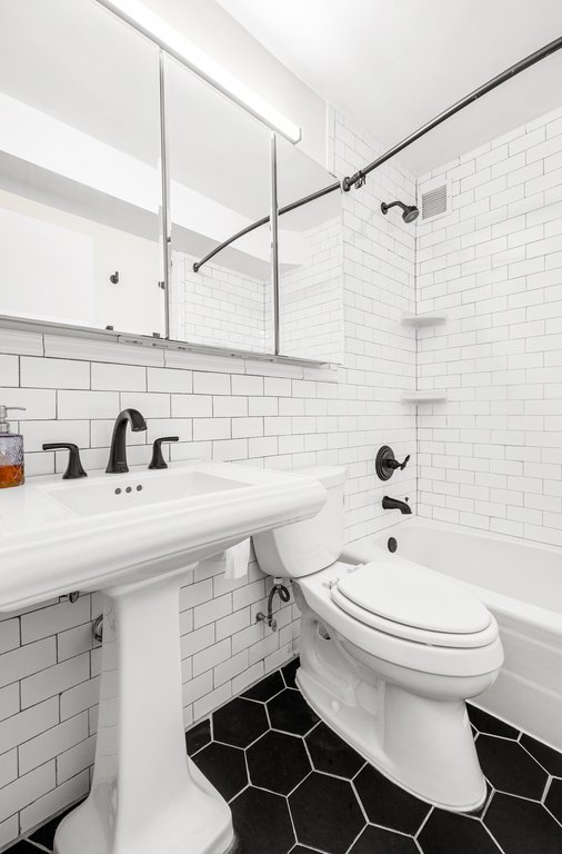315 West 70th Street, Unit 14B2 photo 9