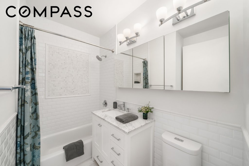 308 East 72nd Street, Unit 6E photo 7