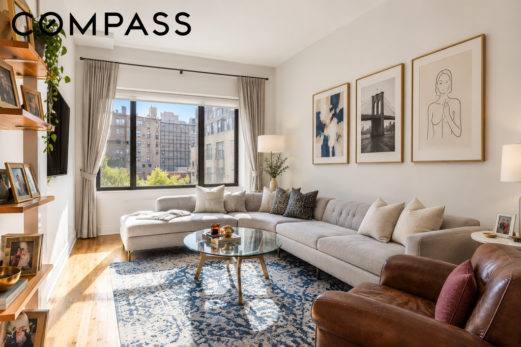77 Bleecker Street, Unit 819