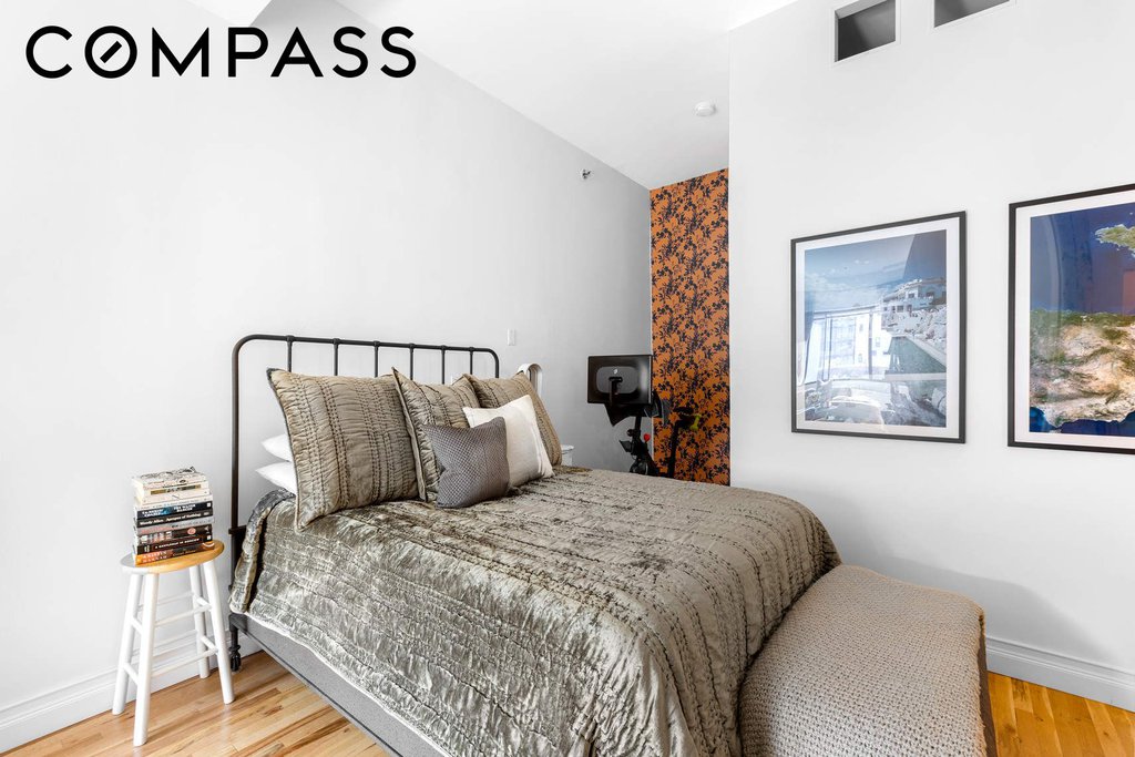 77 Bleecker Street, Unit 819 photo 5